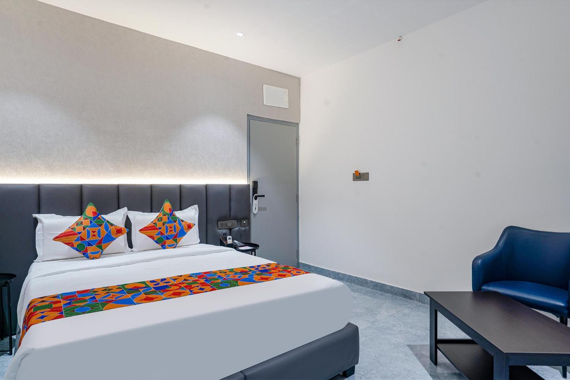Fabhotel Prime Cloud 5 Studios Хидерабад Екстериор снимка