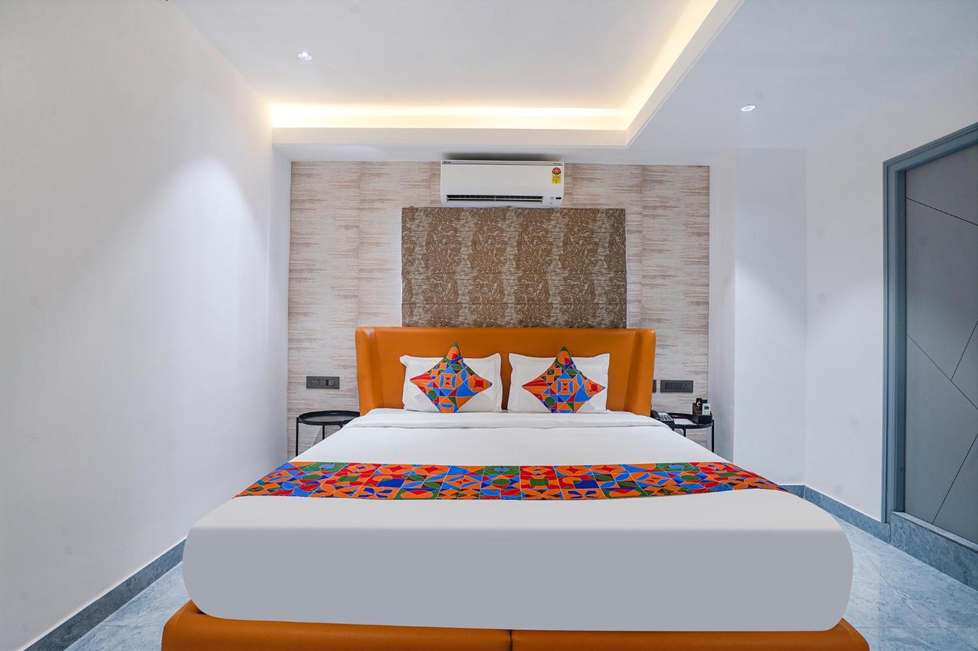 Fabhotel Prime Cloud 5 Studios Хидерабад Екстериор снимка