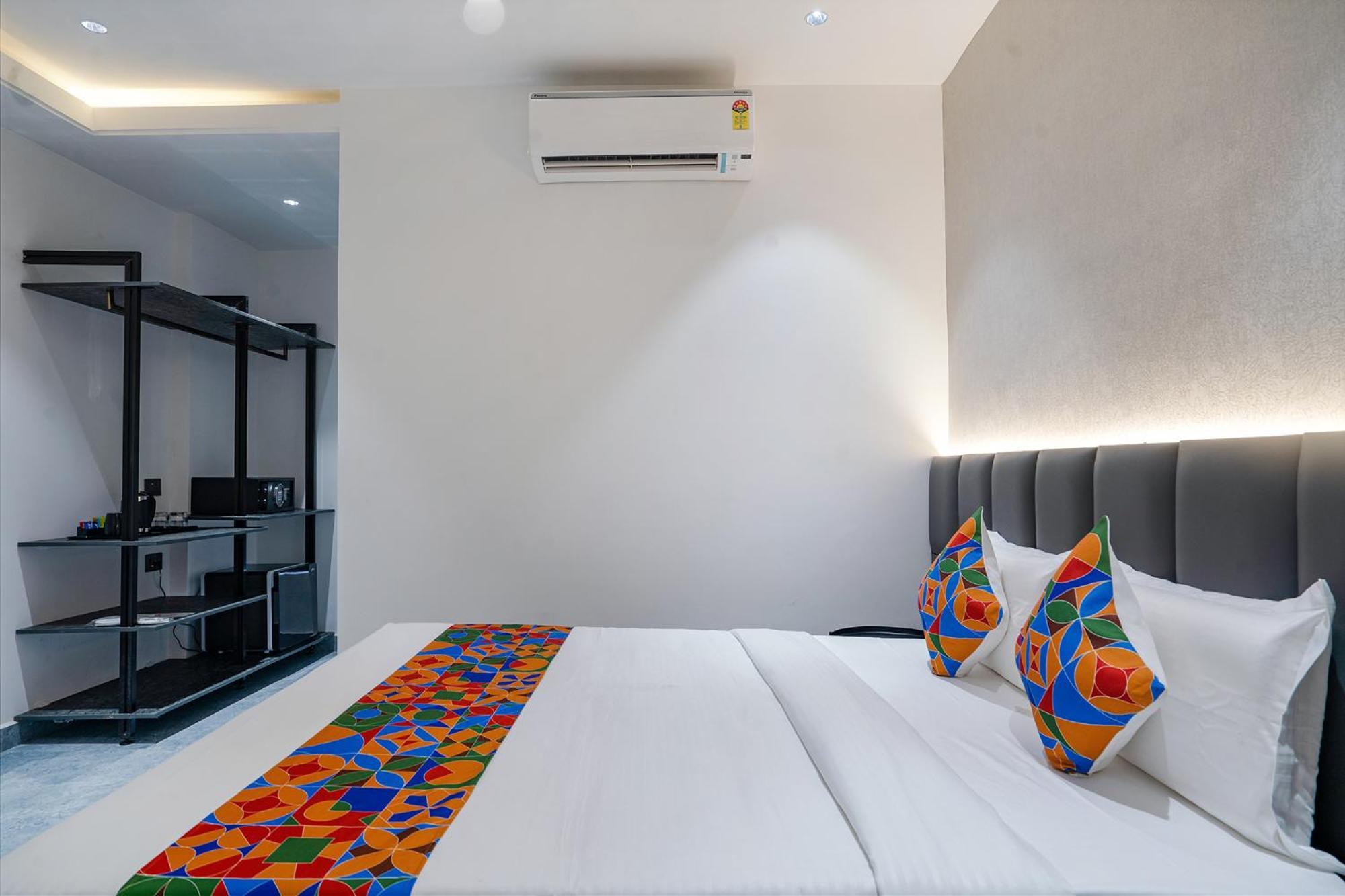 Fabhotel Prime Cloud 5 Studios Хидерабад Екстериор снимка