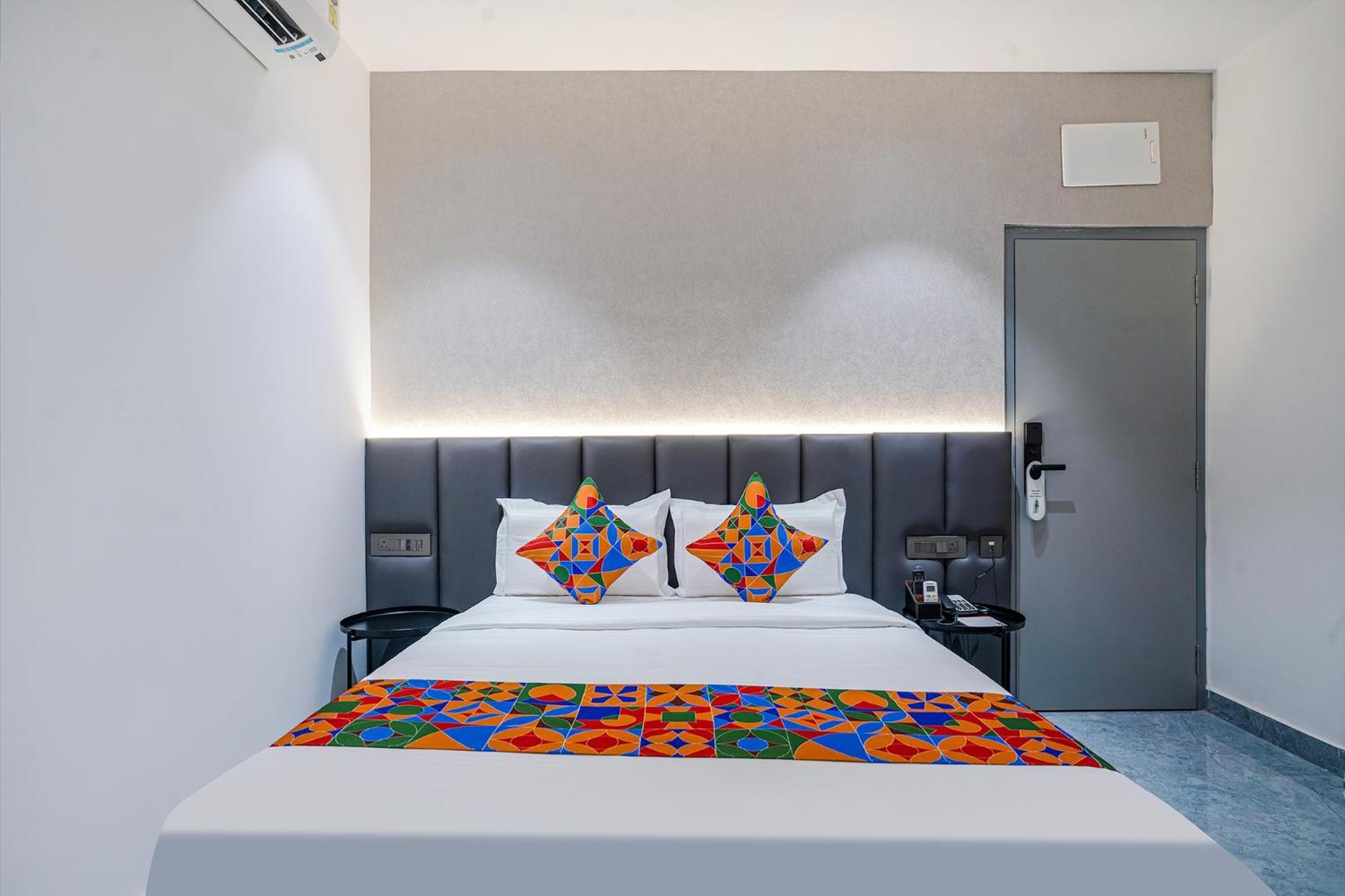 Fabhotel Prime Cloud 5 Studios Хидерабад Екстериор снимка