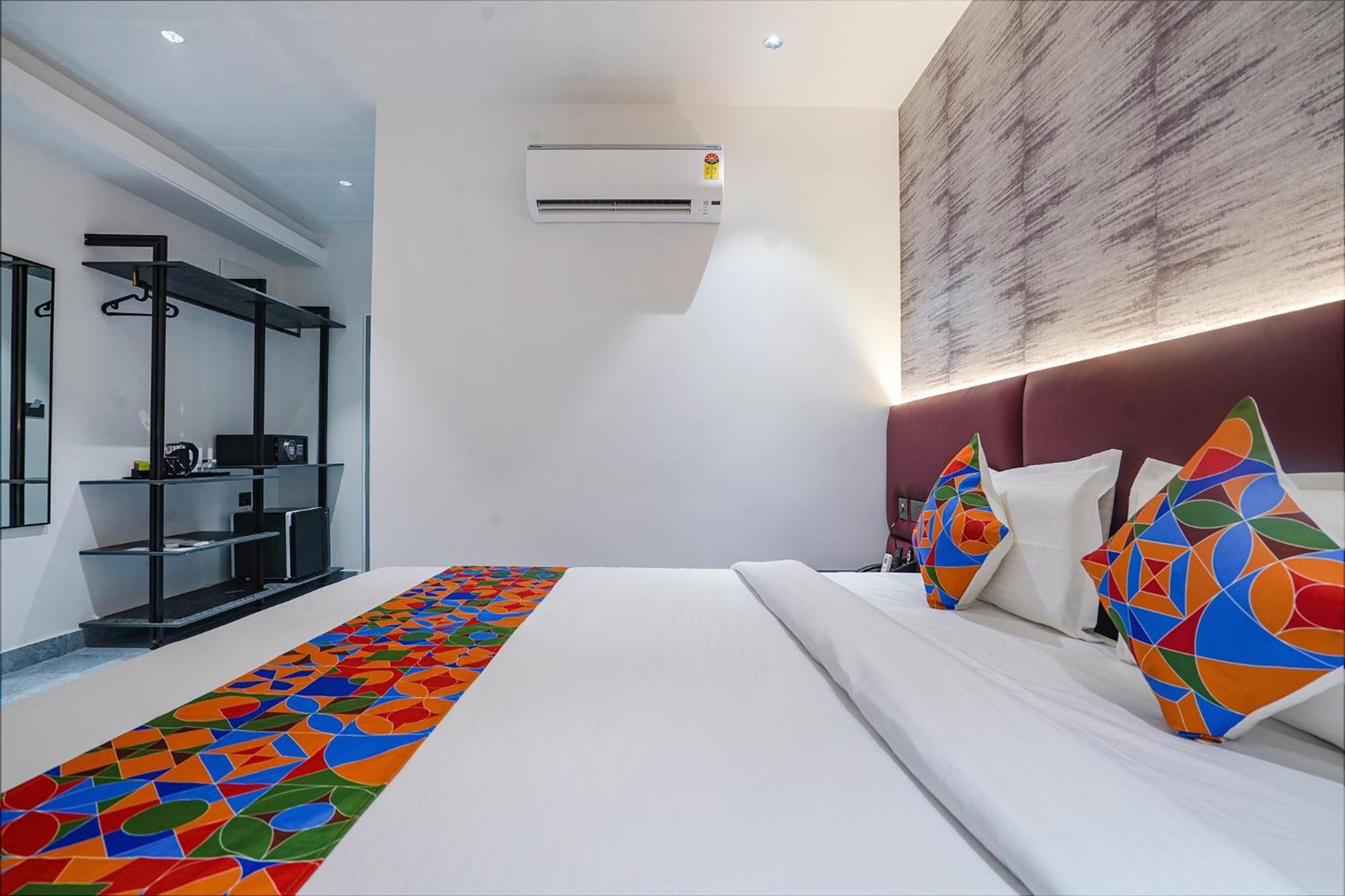 Fabhotel Prime Cloud 5 Studios Хидерабад Екстериор снимка