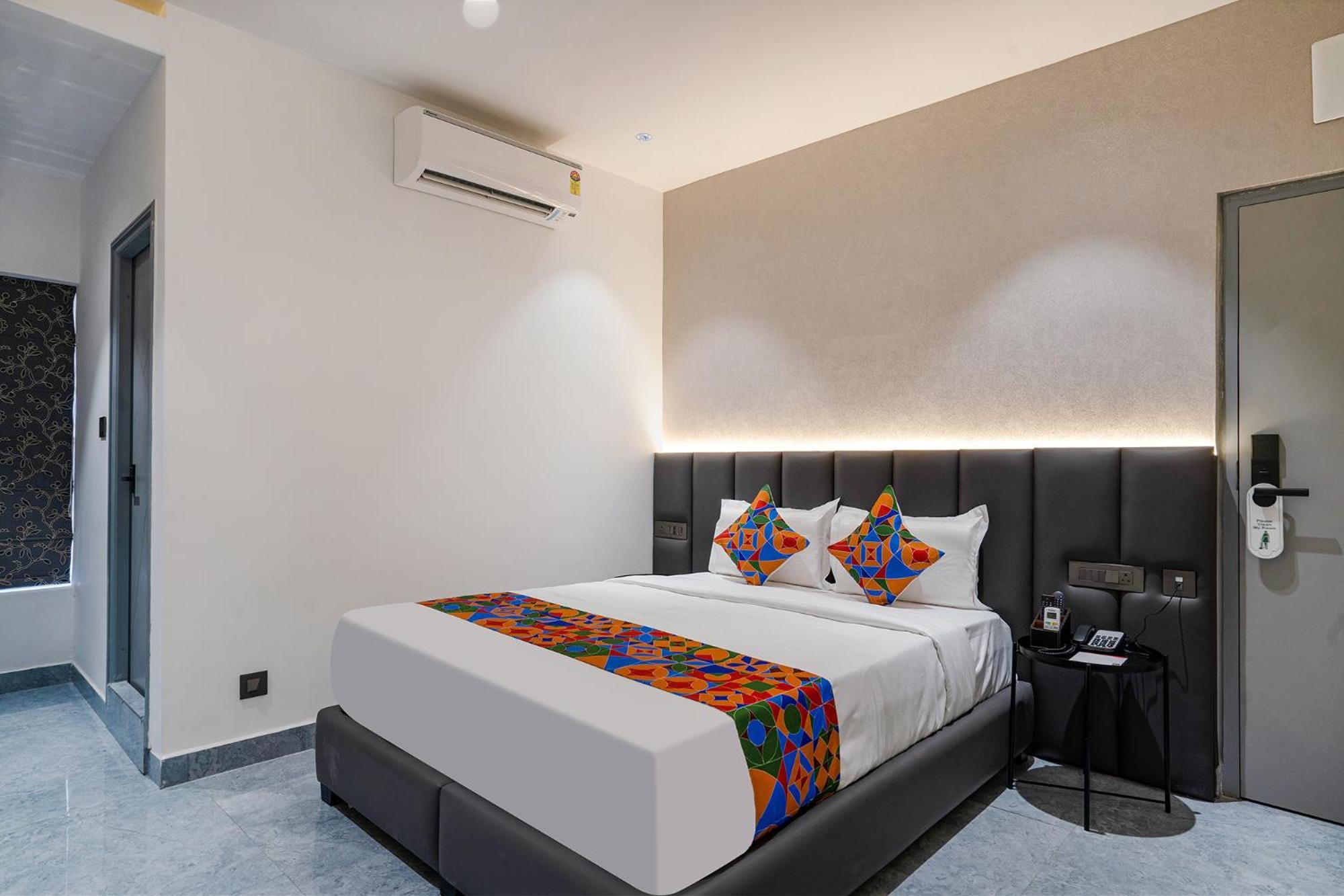 Fabhotel Prime Cloud 5 Studios Хидерабад Екстериор снимка
